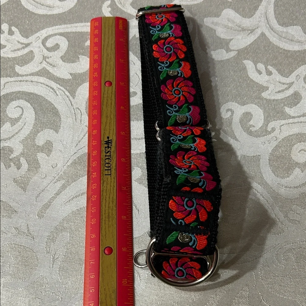 Floral Embroidered Black Martingale Collar - Picture 6 of 10